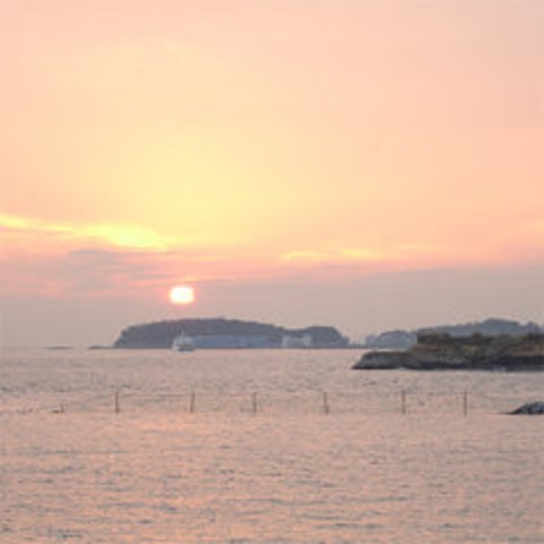 三河湾に沈む夕日