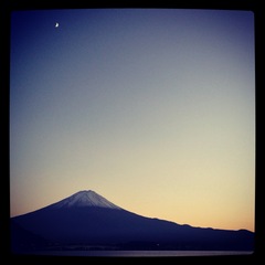 夕方の三日月