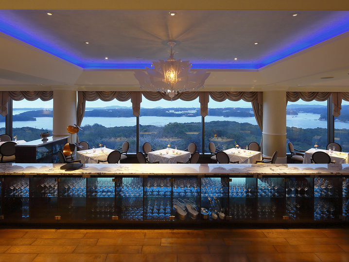 フレンチレストラン「ラ・メール」