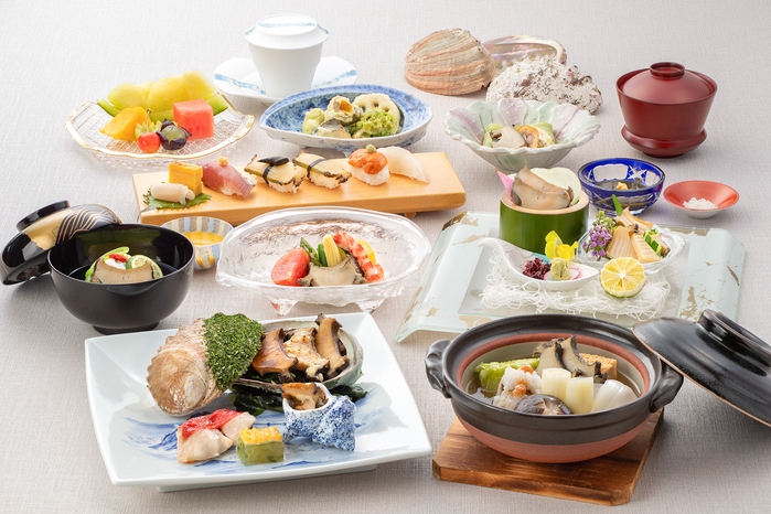 【和食会席 / 季節限定】鮑を多彩な調理法で味わう「鮑づくし会席」＜夕朝食付＞