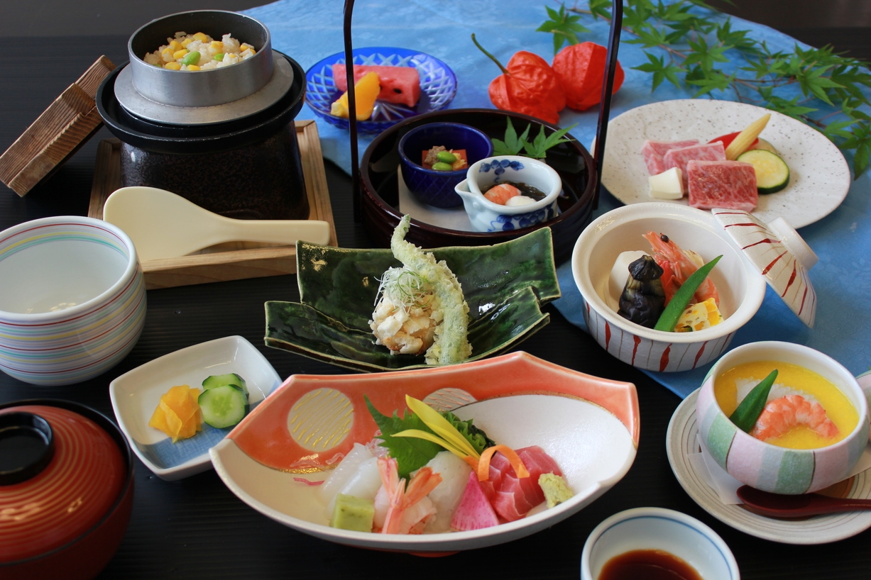 プール無料（2日間）サマー特典付「牛蒡饅頭おかき揚げ」など【雅会席】1泊2食ファミリープラン