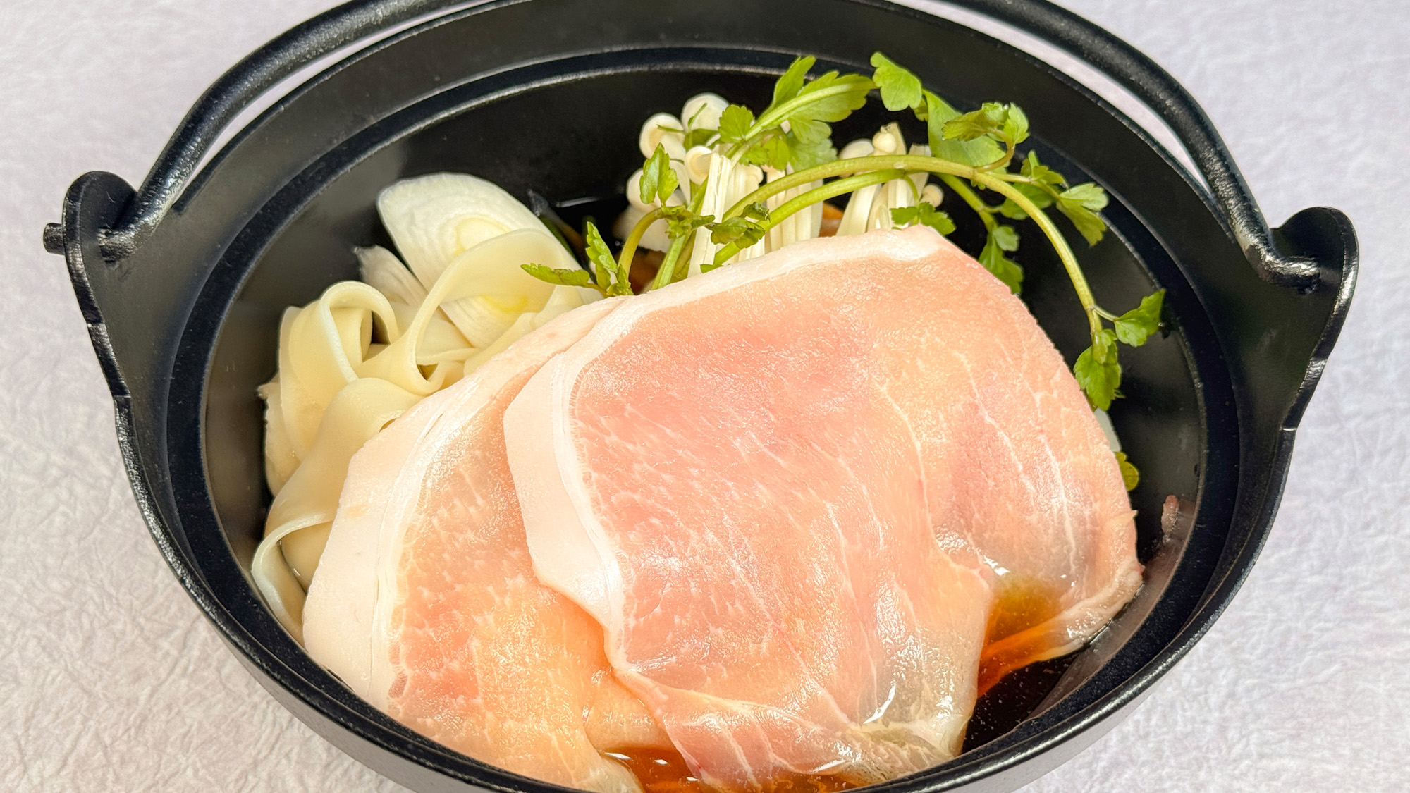 「鍋物」群馬名物上州麦豚おっきりこみ