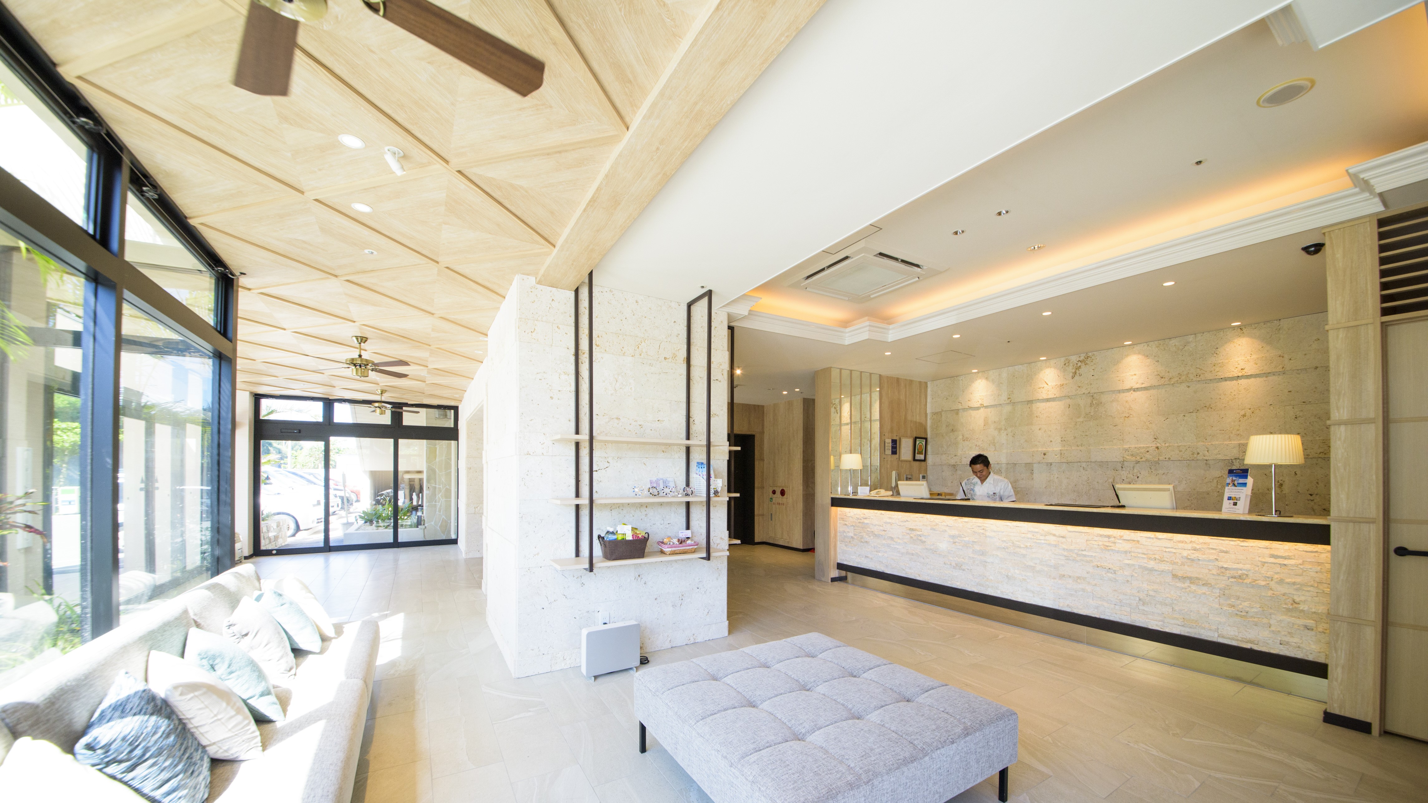 フロントロビー