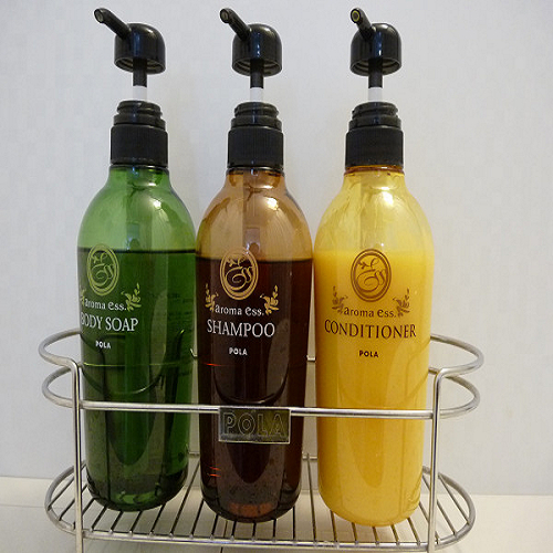 Aroma Esse (shampoos provided in guest rooms)