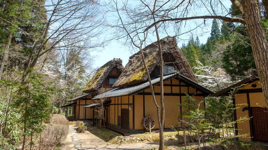 苅安・位山　離れ　＜日本の伝統技術が息づく合掌造り＞