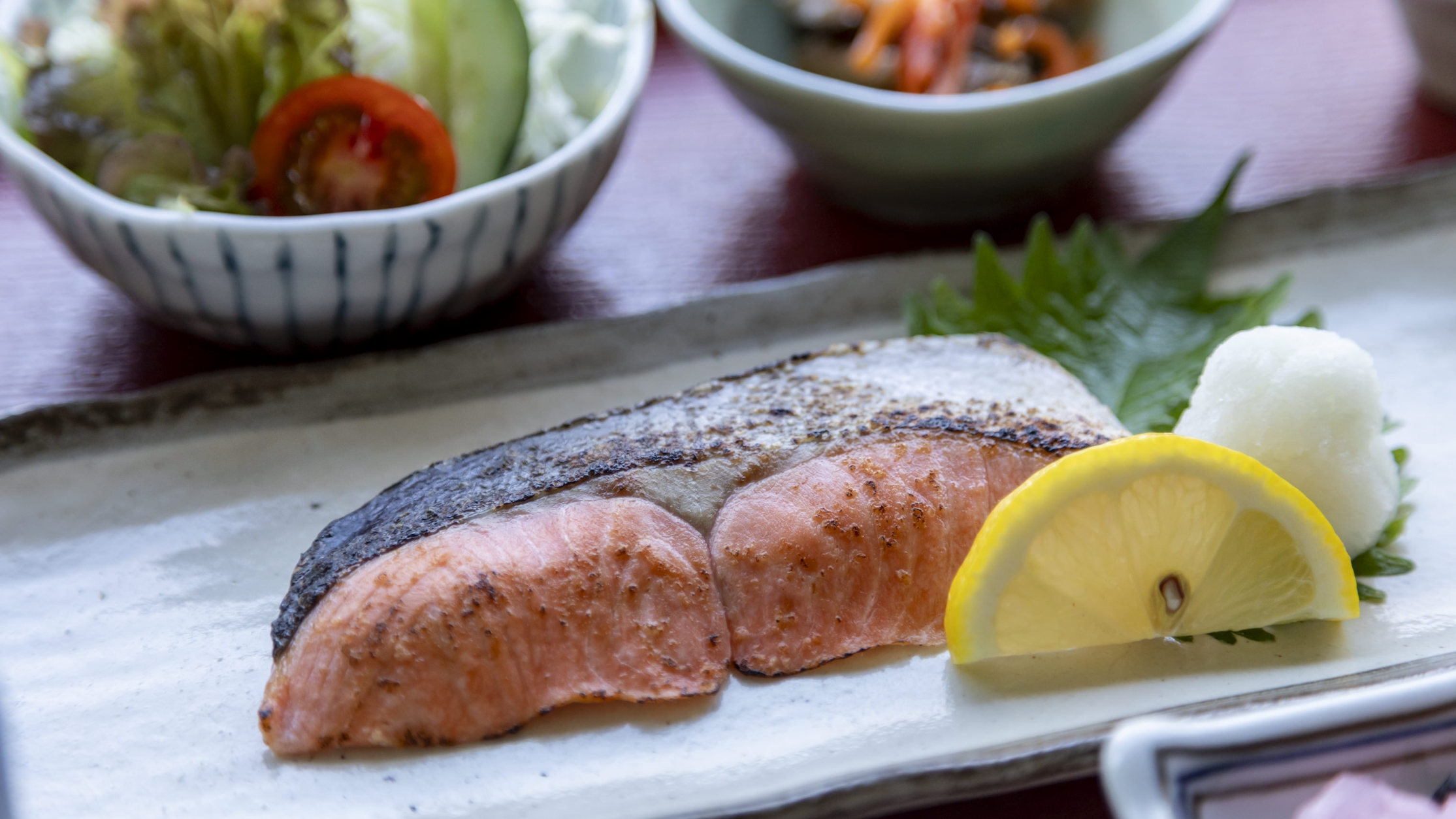 【期間限定】（２食付き）地産地消のこだわり夕食とやさしい和朝食！温泉とサウナを満喫！