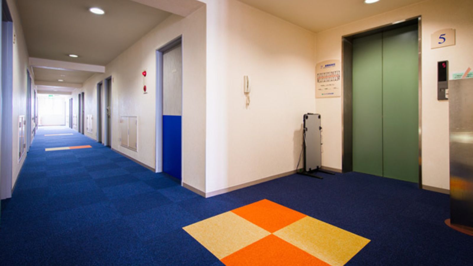 エレベーターホール