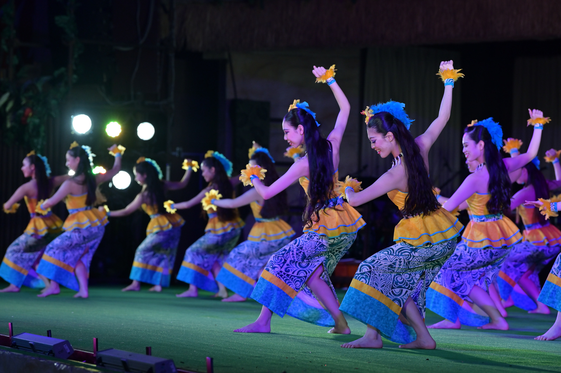 ポリネシアンショー