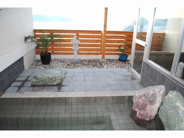 [Main building] Open-air bath
