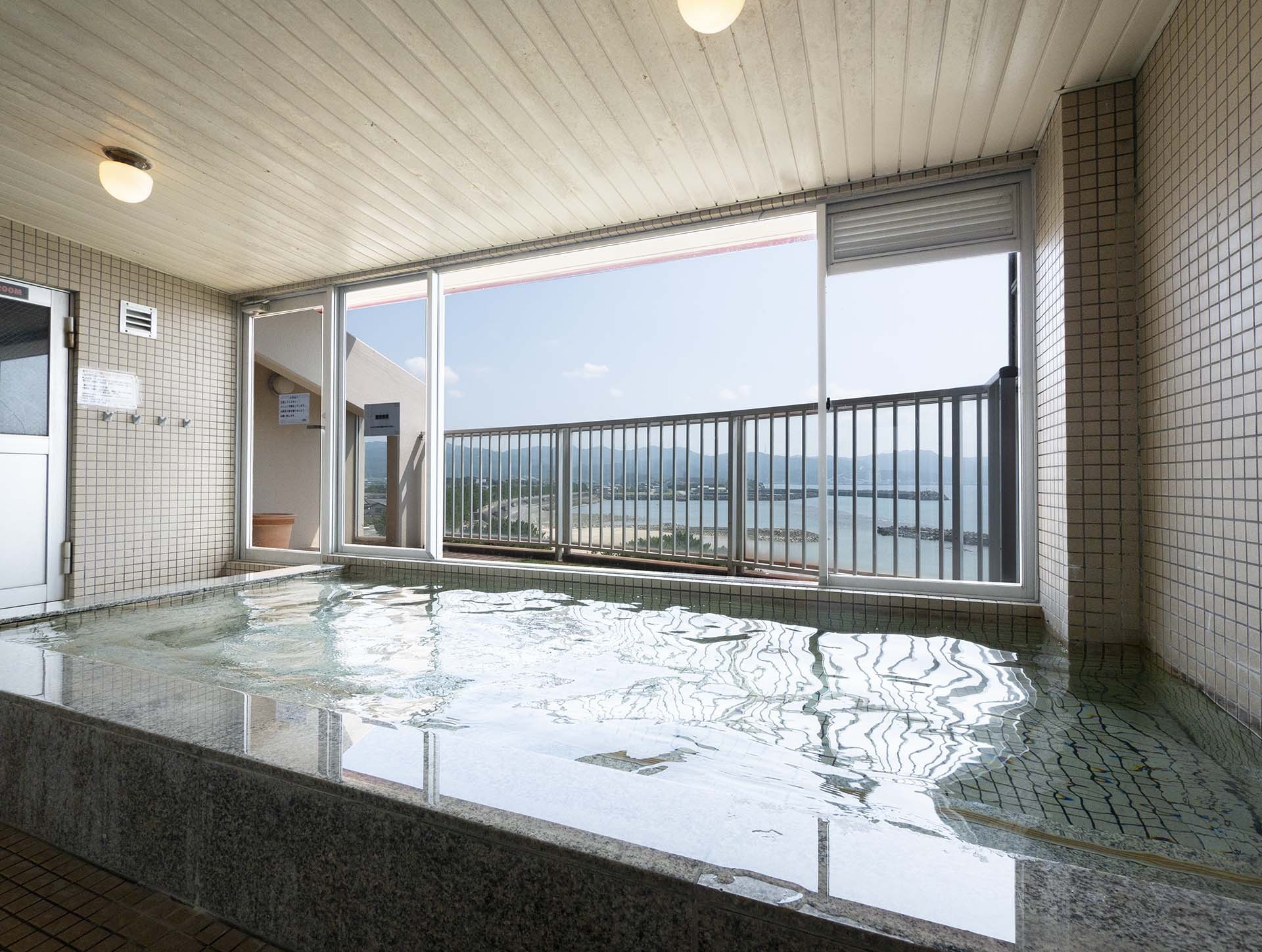 ★ＮＥＷ★　地魚盛り合わせ・あわび踊り焼・くまもと味彩牛ステーキ会席◆夕・朝付◆