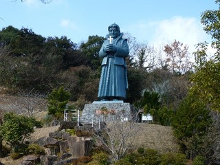 藍のあまくさ村【当ホテルよりお車で約90分】　天草四郎像