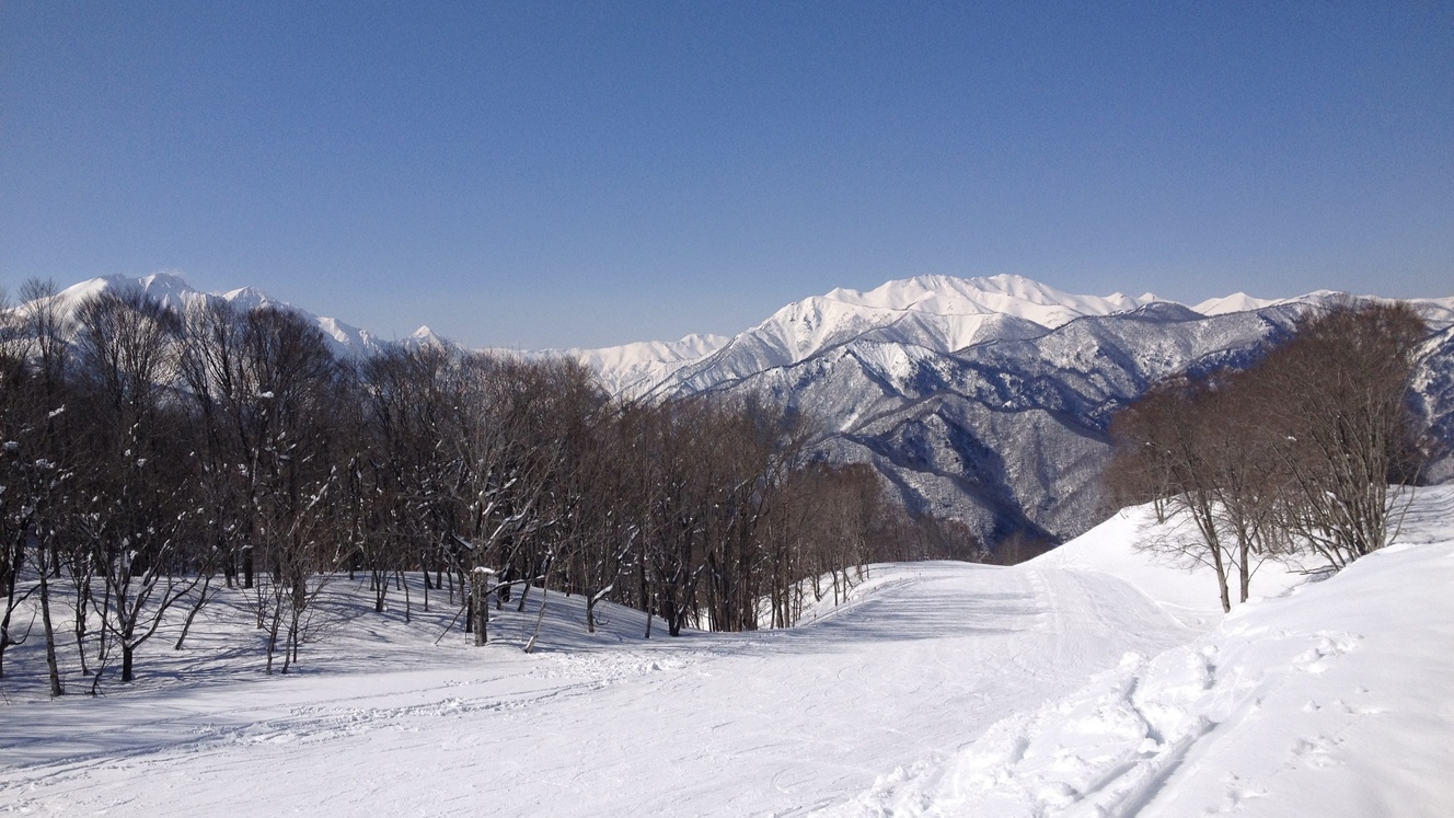 雪山をアクティブに過す「雪遊び」プラン。