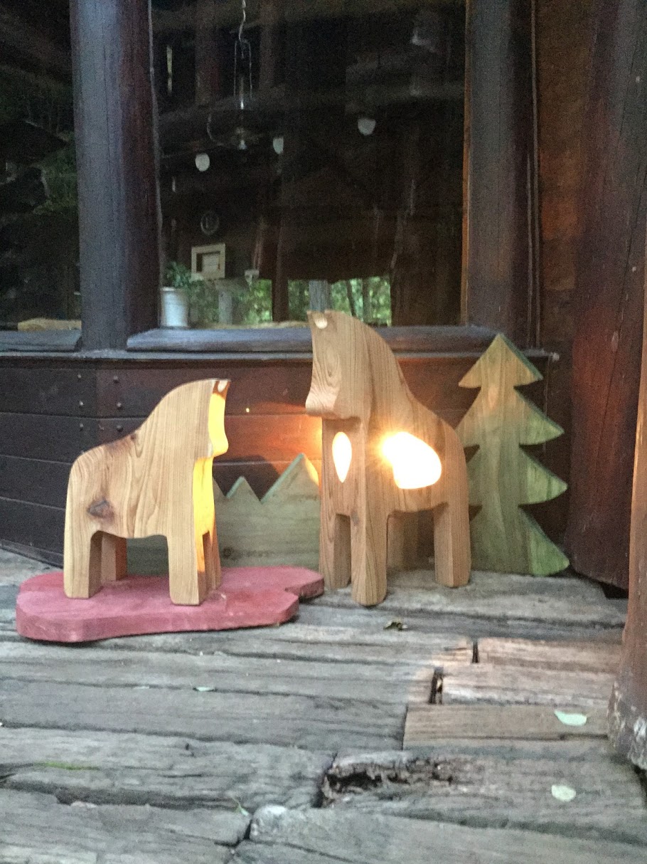 馬の親子の外灯