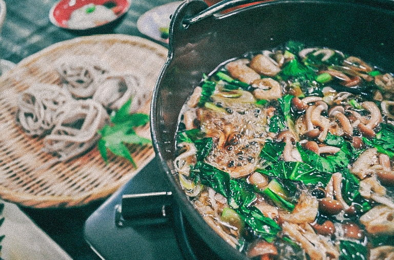 2食（夕食はとうじそば有）付高原山菜和食コース料理 + 土/休前限定白樺林露天風呂