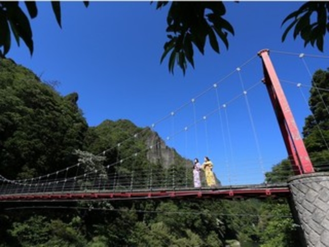 立久恵峡の吊り橋からの絶景