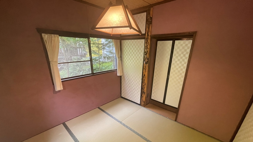  *【ビラ檜プレミアム】ダスティピンクの壁紙が可愛らしい和室のお部屋
