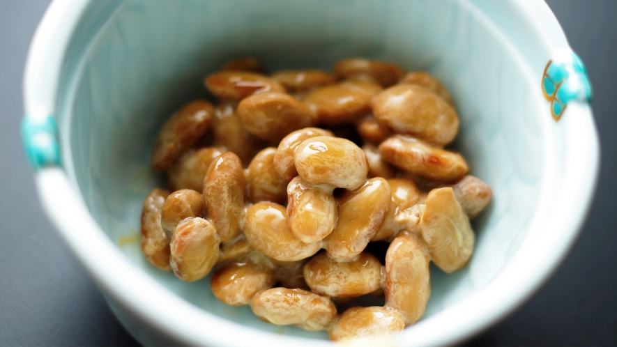 【名物 クルミ豆納豆】鳴子の農家さんに栽培してもらっているクルミ豆大豆をオリジナルの納豆に