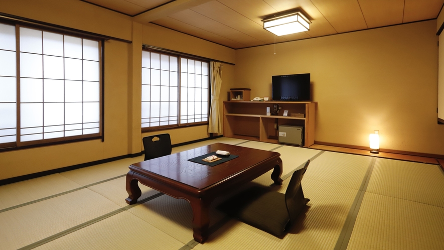 【本館トイレ付(9-15畳)】洗面とトイレをリニューアルしました