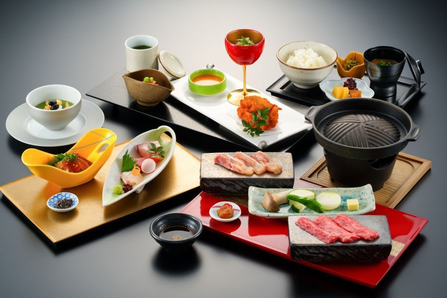 【楽天月末セール】おおいた豊後牛と冠地どりの食べ比べ、豊後水道の地魚を味わうプラン≪2食付き≫