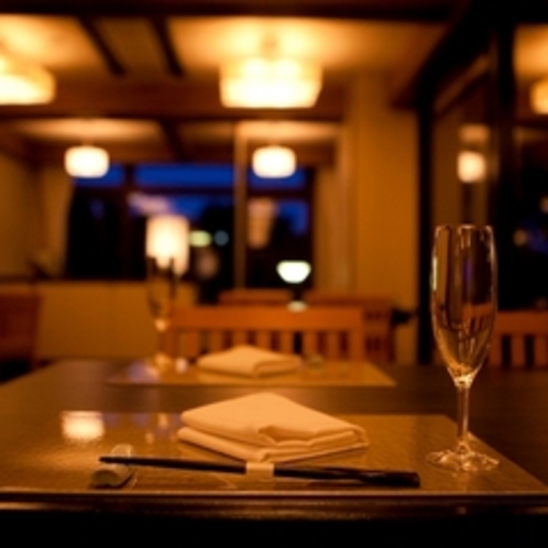 ◆レストランやまなみ／夜