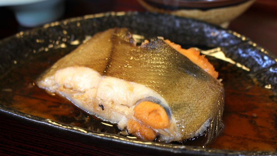 *【夕食一例】天然鮮魚を使用した自慢のお料理をご堪能下さい♪