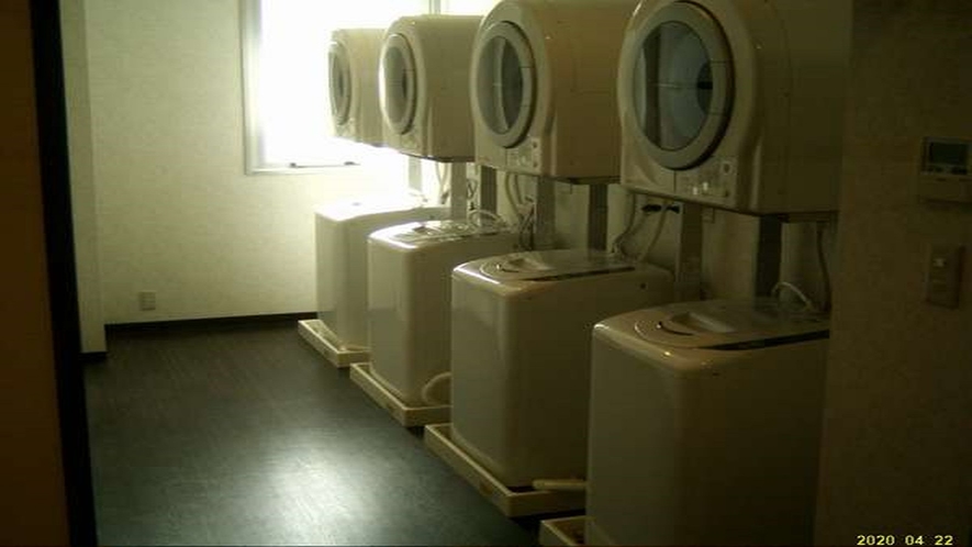 【コインランドリー】洗濯機４０分４００円～：乾燥機３０分２００円～