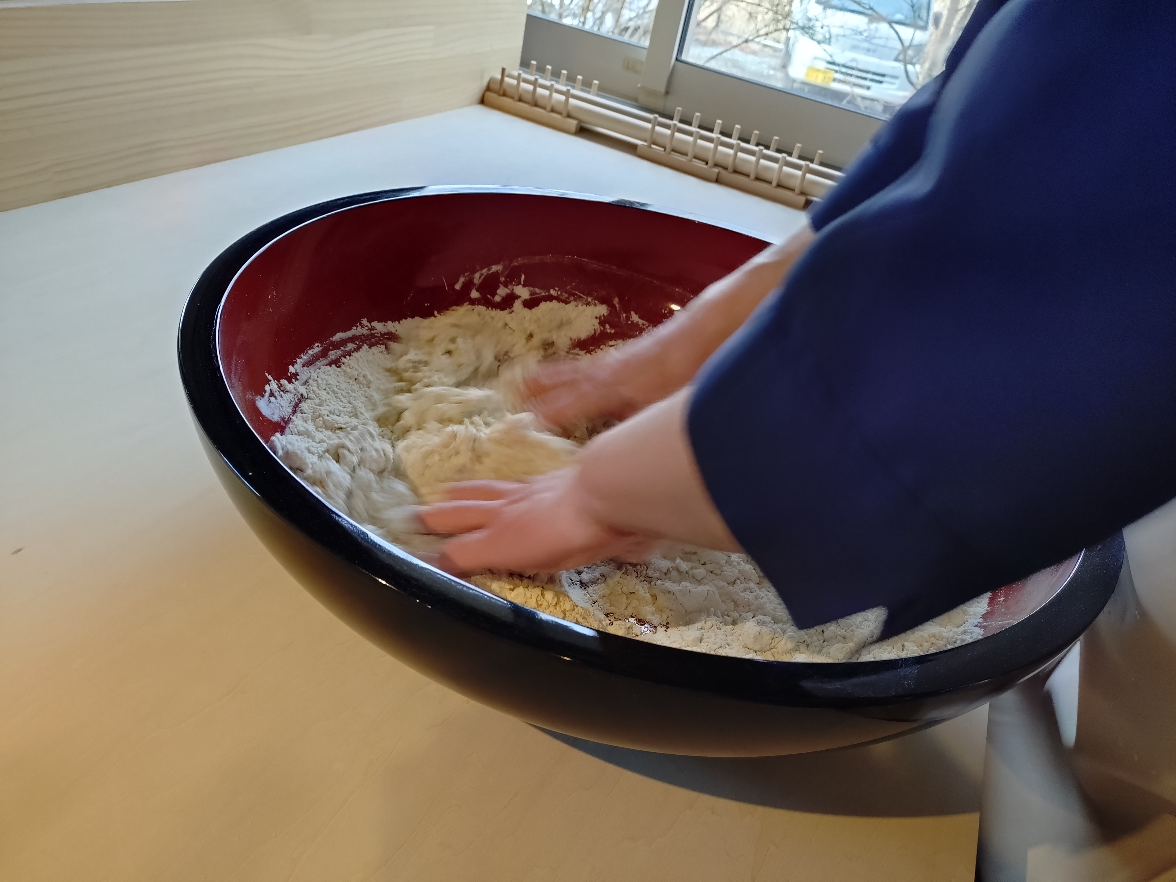 【ご朝食】手打ち蕎麦・・水回し