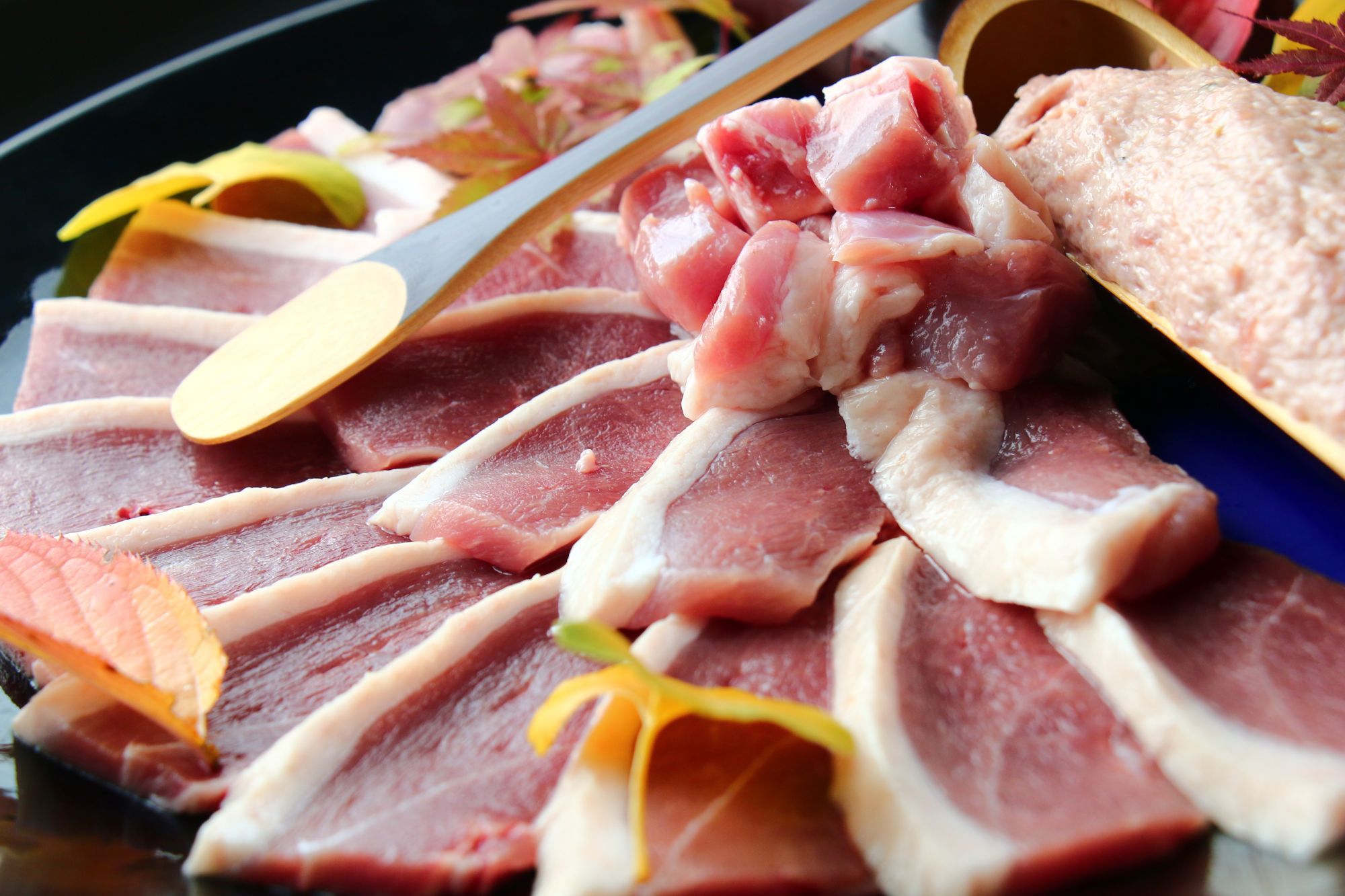 うま味のギュッと詰まった『鴨鍋』ボリューム満点のコース料理！※2食付