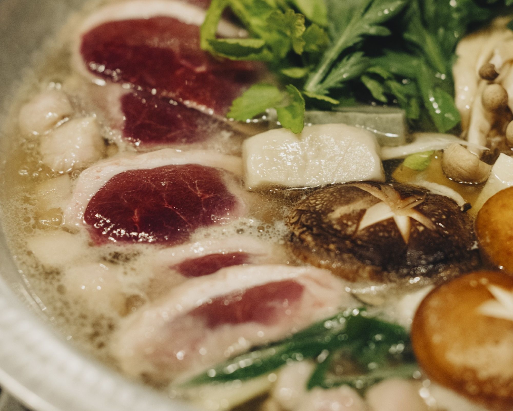 うま味のギュッと詰まった『鴨鍋』ボリューム満点のコース料理！※2食付