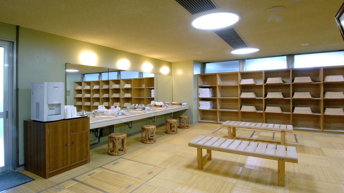 【直前予約限定】チェックイン16時〜アウト10時●シンプルステイ《素泊まり》