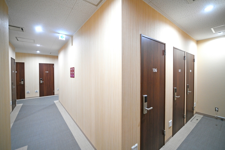 鍵付き個室コワーキングスペース　二人利用　当日17：00〜翌朝10：00まで利用