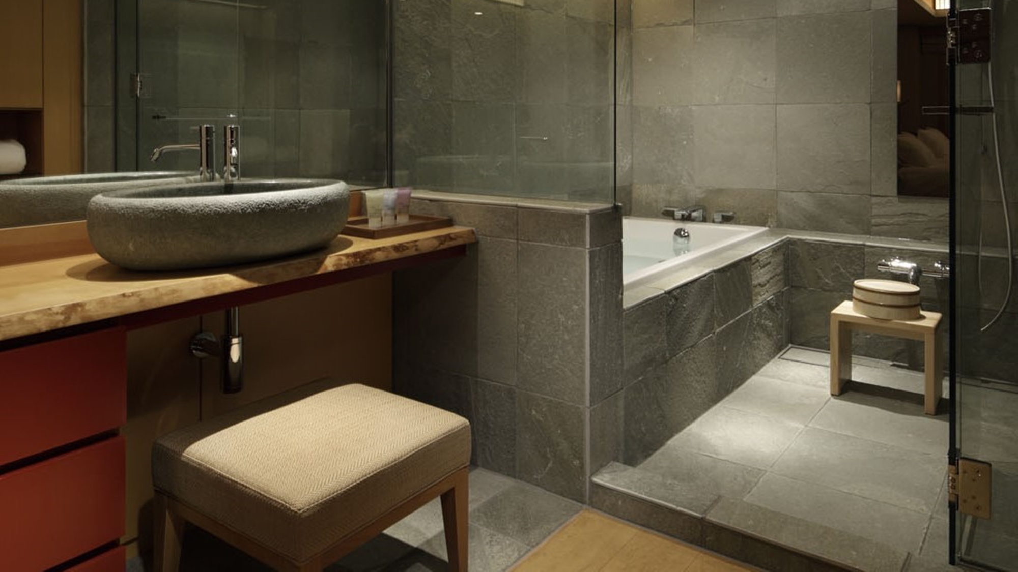 ■デラックスタイプバスルーム