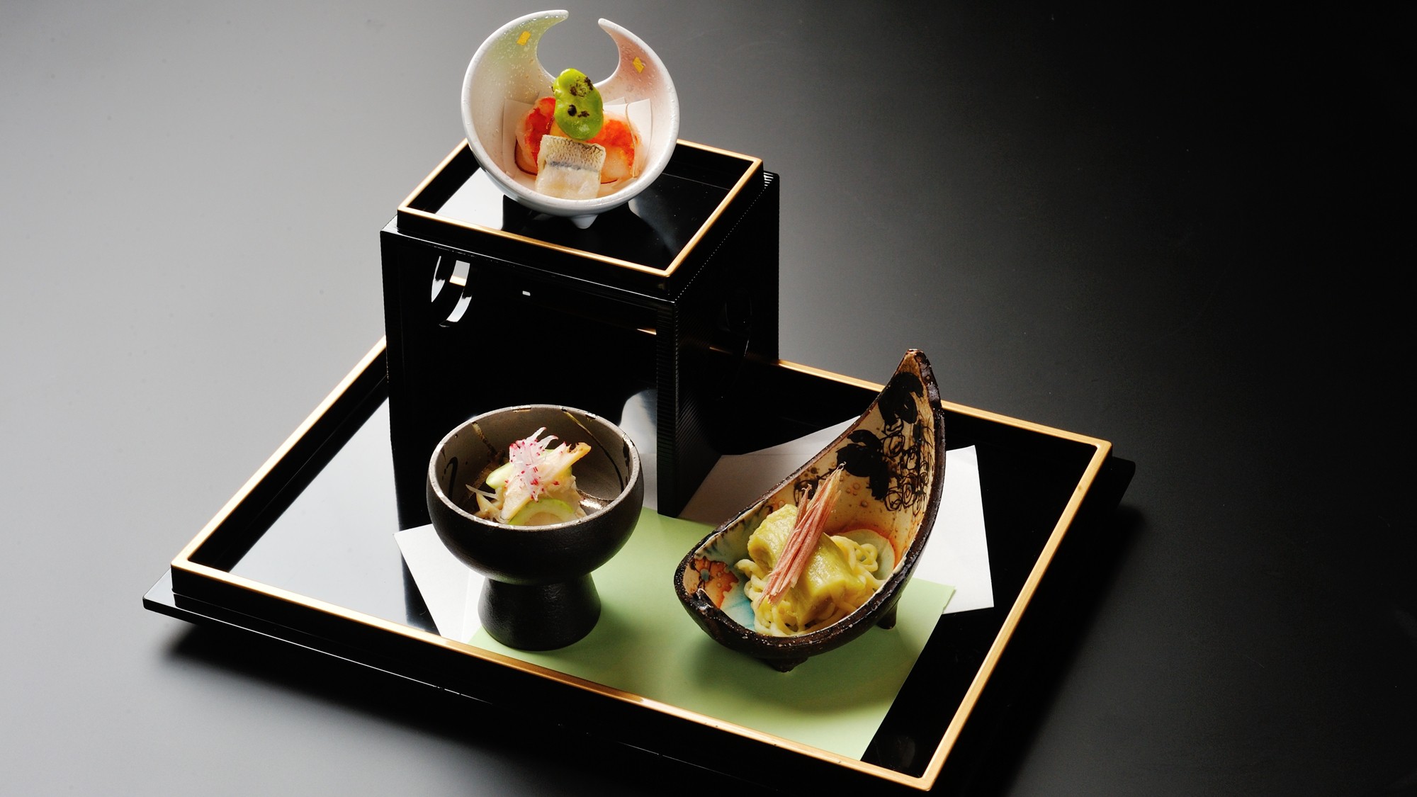 ■季節の懐石料理（一例）