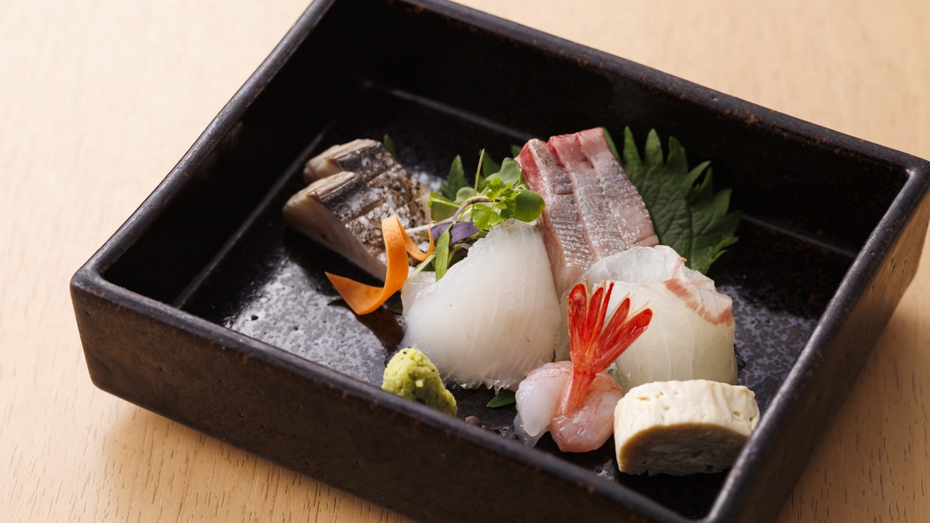 【基本会席】加賀の旬を愛でる体にやさしい「会席料理」〜美食と温泉を堪能