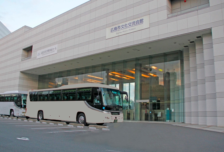 敷地内平面駐車場（大型車）