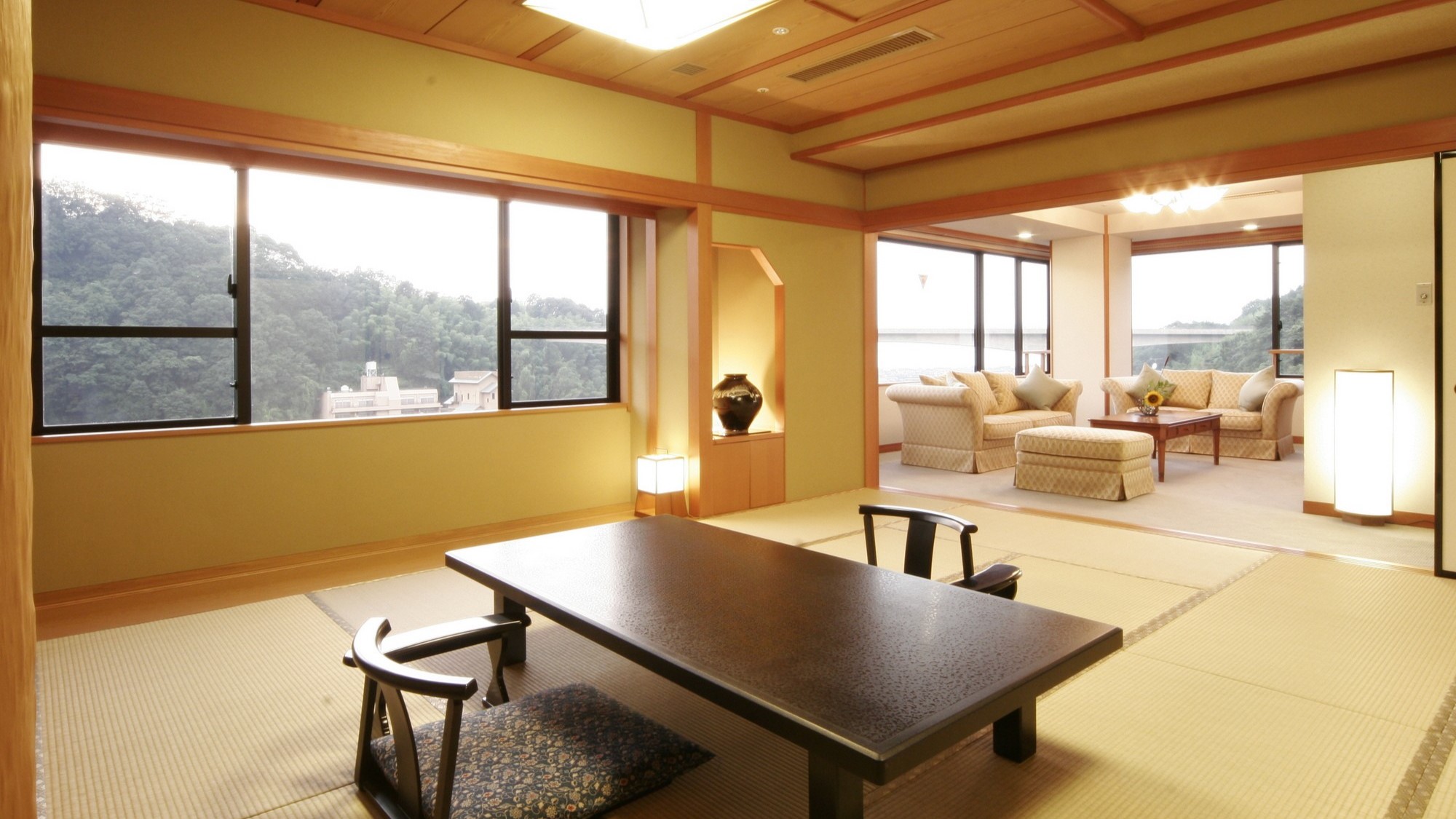 特別室（勾玉）