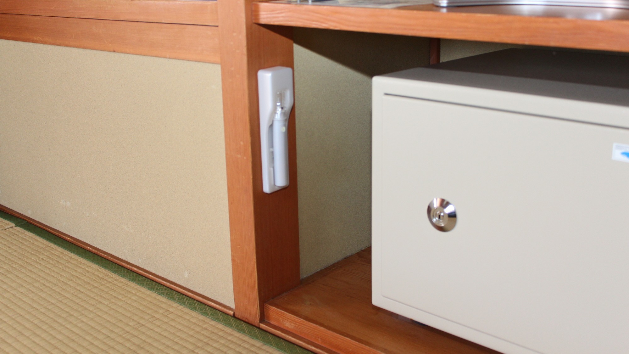 客室内にはシリンダー式金庫を完備