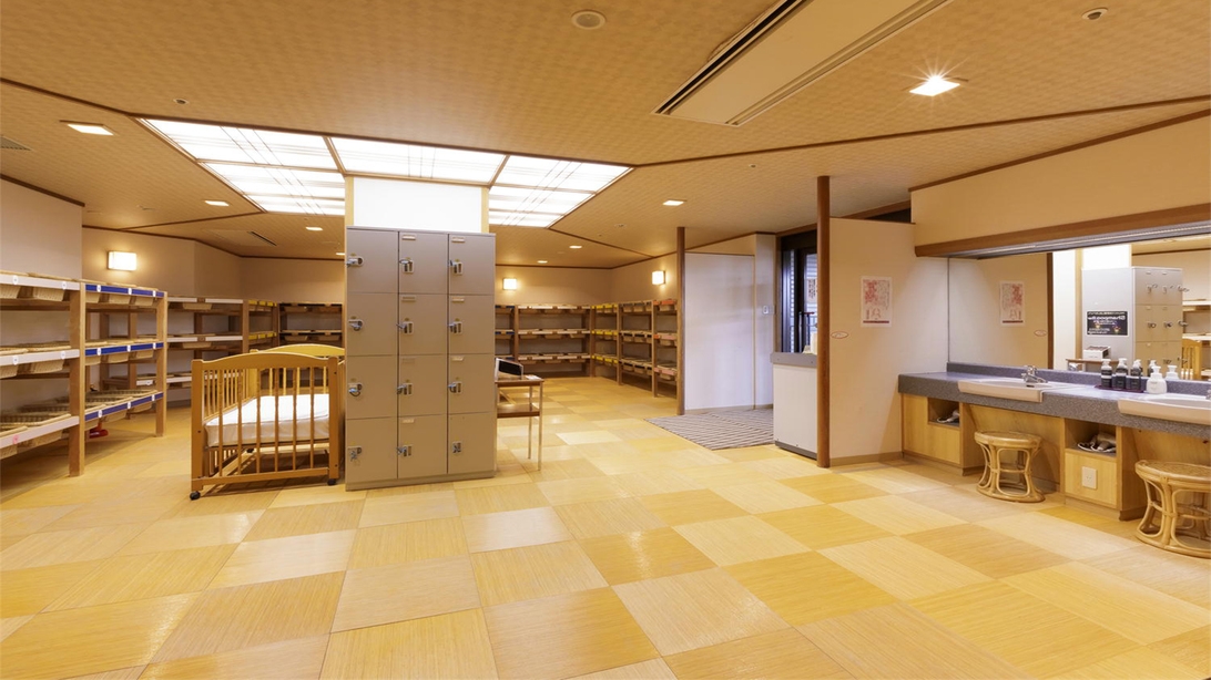 ＜日帰り＞【1月1日・2日限定】家族で楽しむお正月ランチバイキング！新年初湯をホテル紫苑で♪