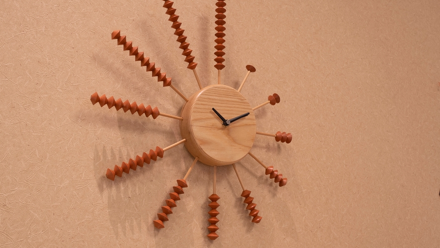 【小野のそろばんを使用した時計】兵庫県小野市のそろばん生産は全国の約70％＜兵庫県の伝統工芸＞
