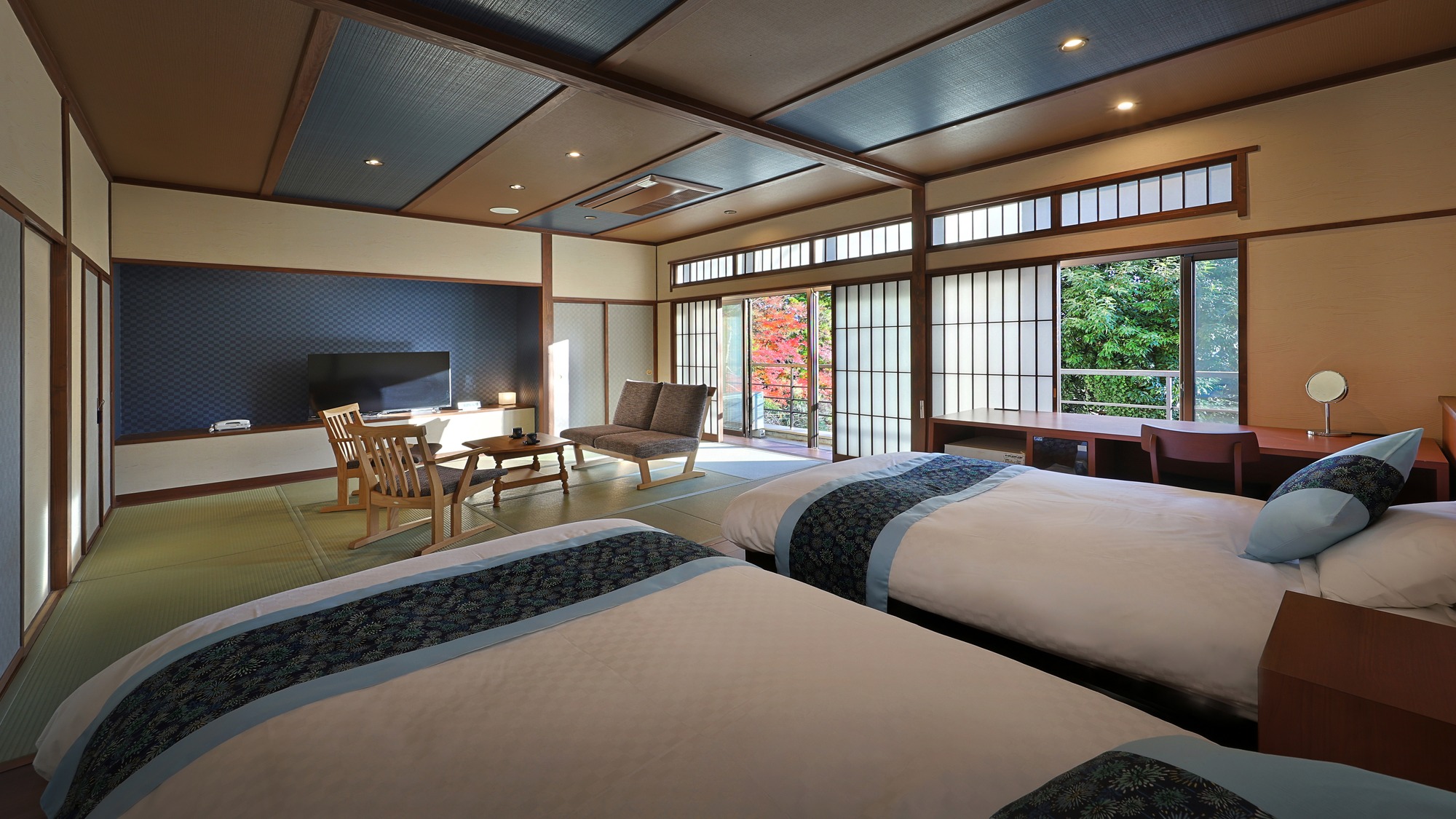 【102 瑠璃】モダン和洋室