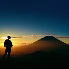 【羊蹄パノラマテラス】夕陽と羊蹄山
