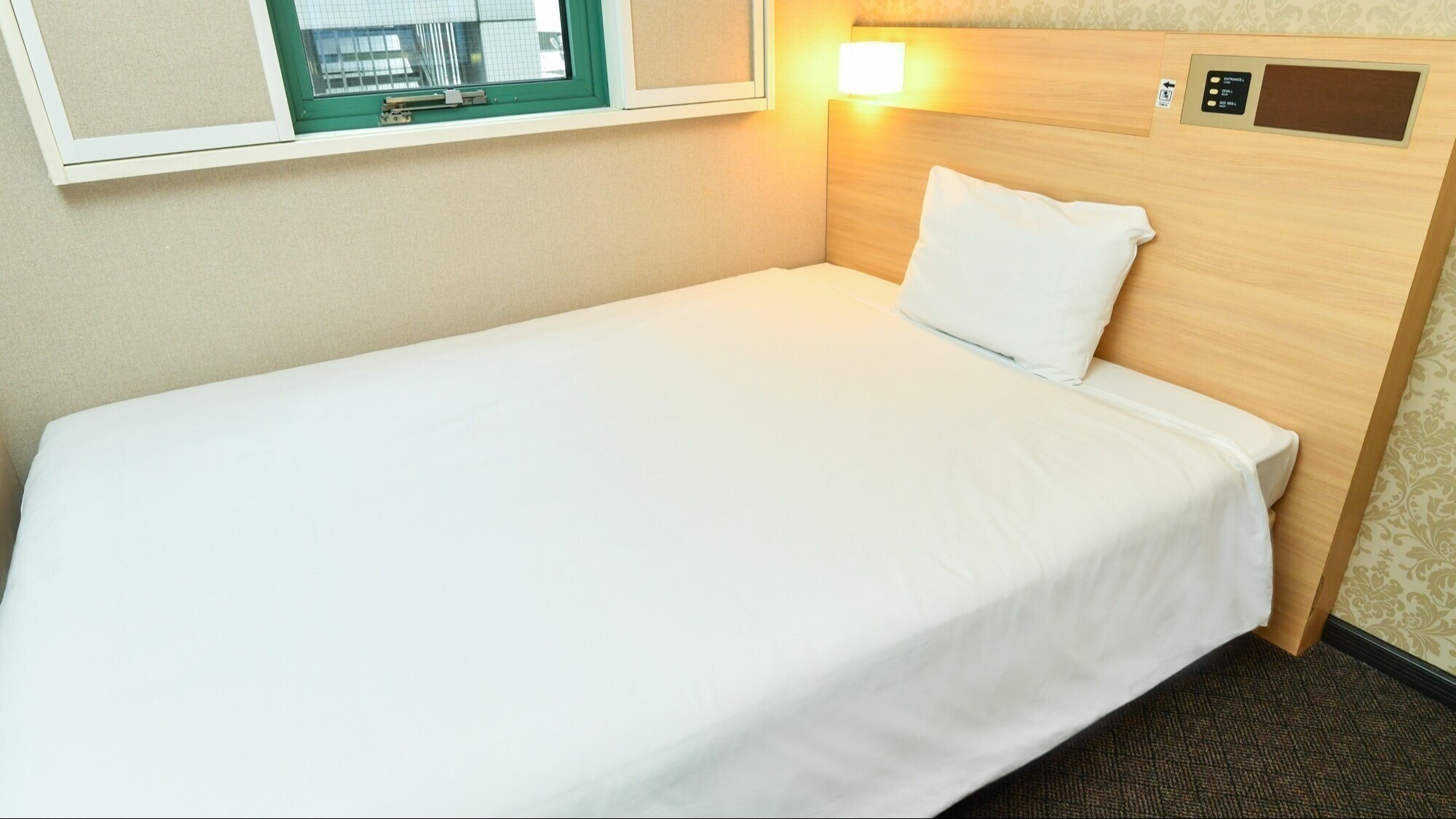 スタンダードルーム◆ダブルベッド/ベッド幅140cmx1台