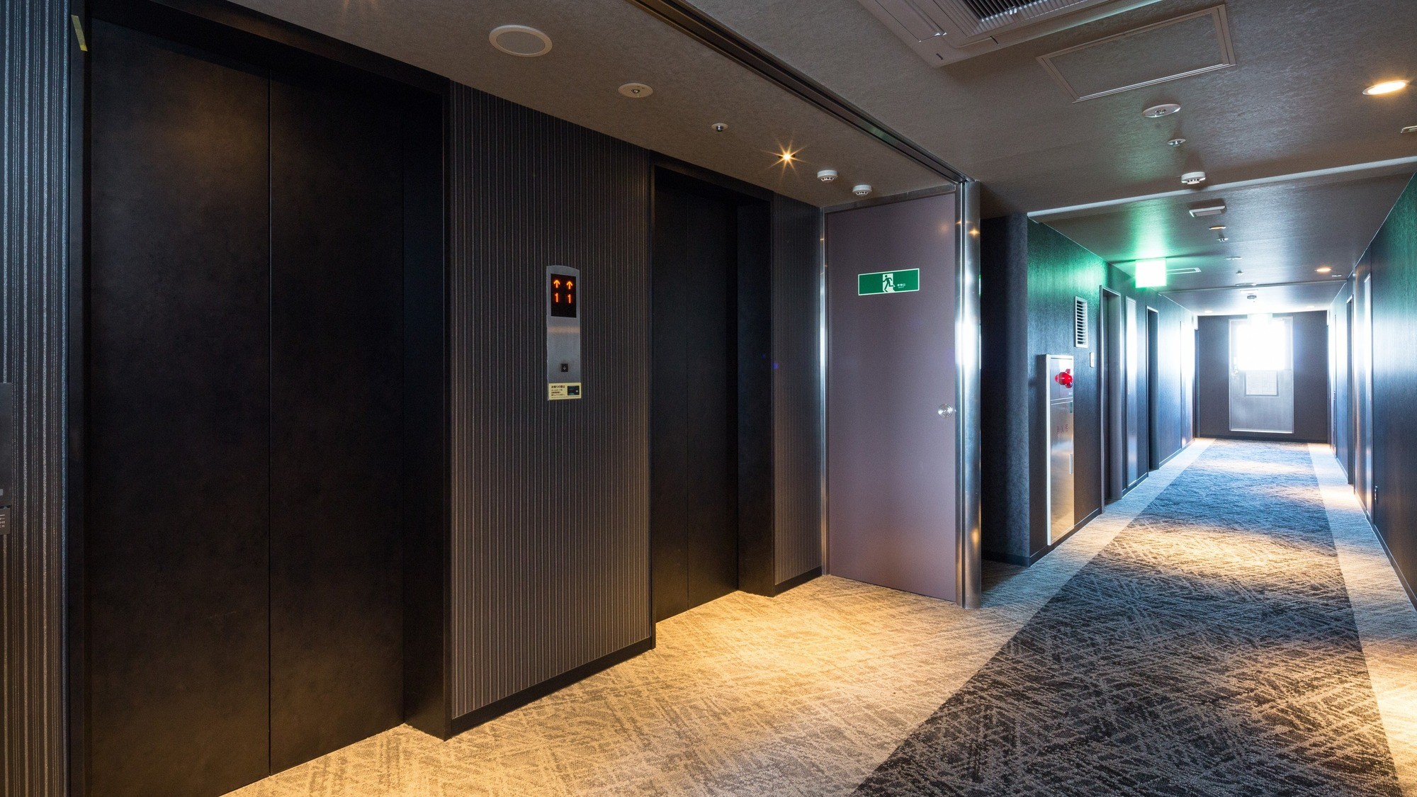 エレベーターホール