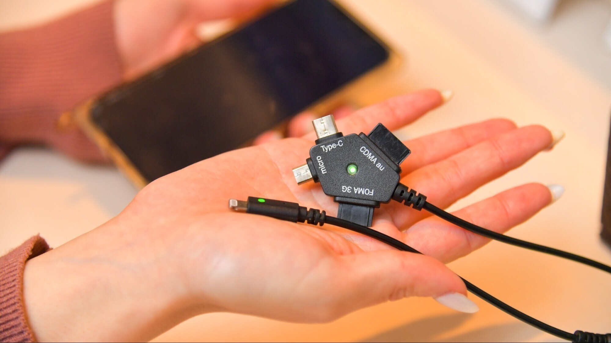 備え付けマルチ充電器　持ってくるのを忘れても安心♪