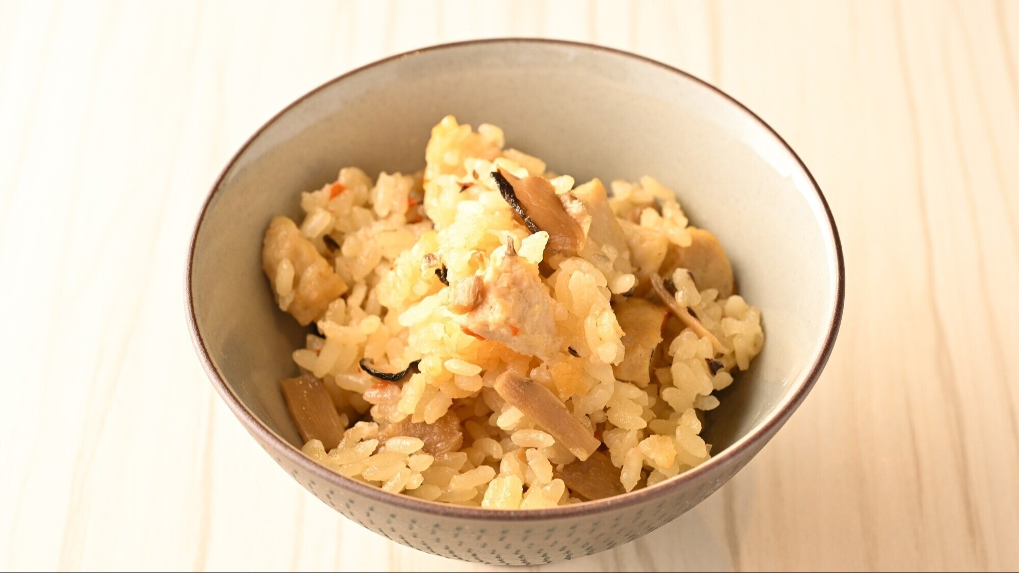 鶏つくねの炊き込みご飯。大人気です♪