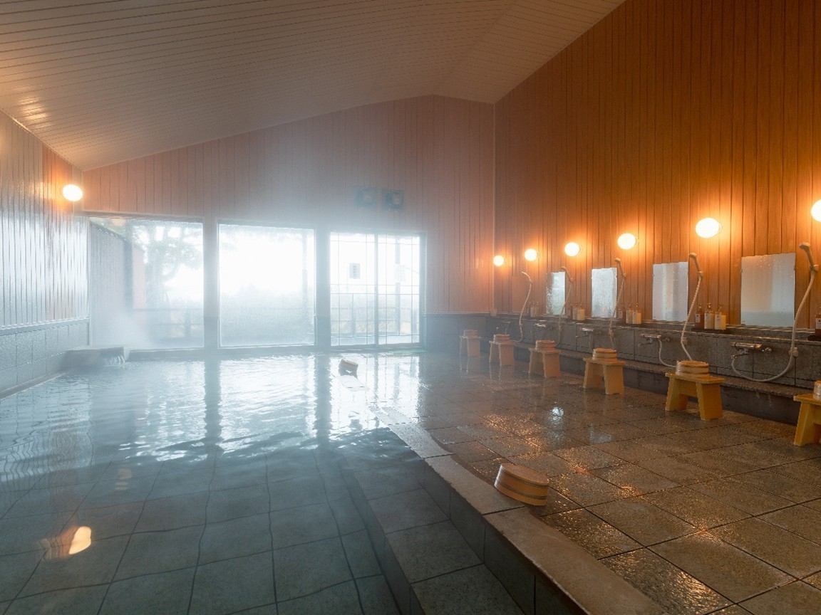 【素泊り】　当日予約大歓迎！　12.5畳ゆったり客室＆豊富な湯量・仁賀保温泉で至福のひととき