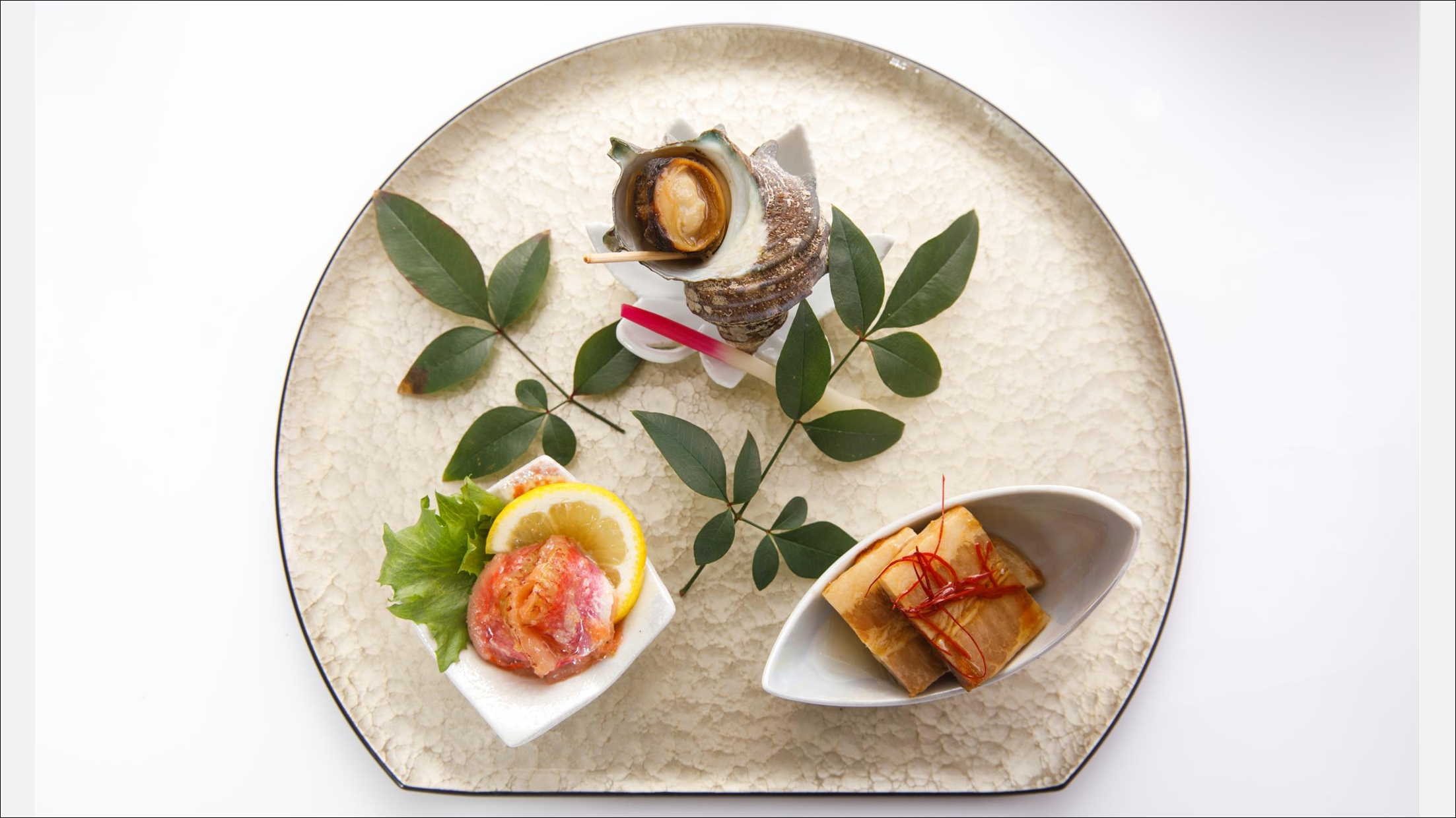 【心はずむ贅沢会席】美味満載の華やぎ御膳◇あわび・長萩和牛・ふぐ・長州どり