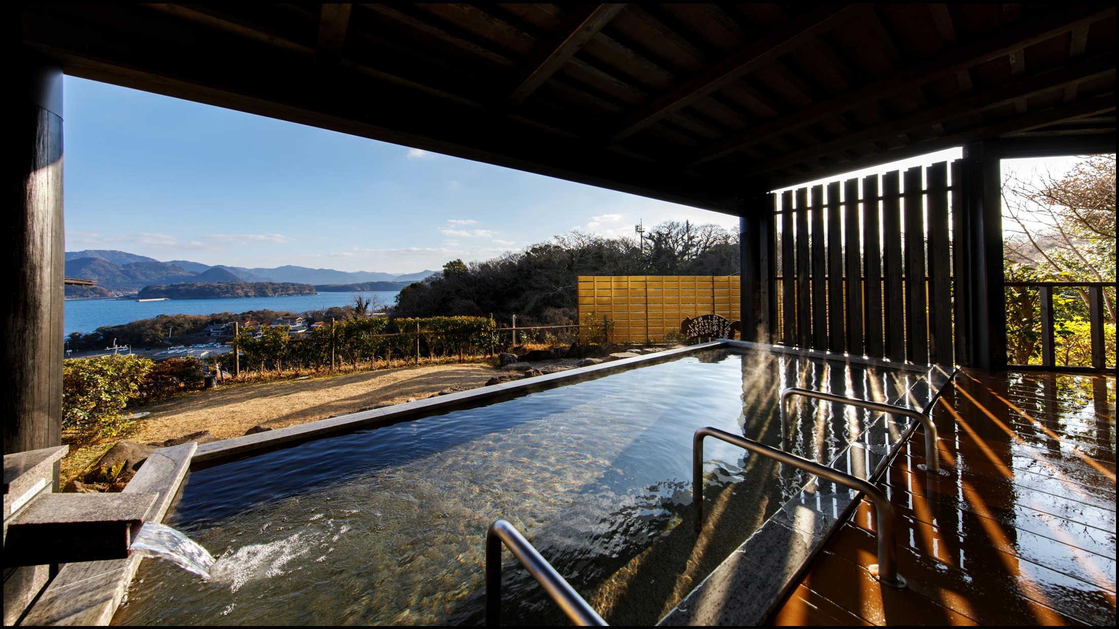 【心はずむ贅沢会席】とりどりの海の幸に長萩和牛と長州どりも！萩湾を一望する露天風呂で疲れを癒す萩旅行