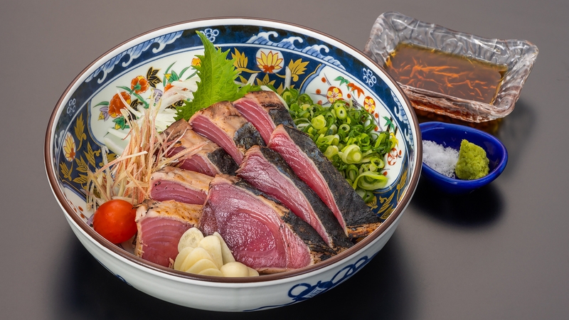 【1泊2食】食事処◆土佐の逸品《蝶会席》「特製鰹のタタキひとり8貫付き」で大満喫！