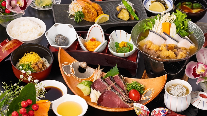 【1泊2食／食事処】《土佐の逸品・蝶会席》「特製鰹のタタキ＆和牛陶板焼き」で大満足！